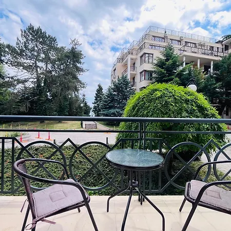Апартхотел Sea View Iglika 2*