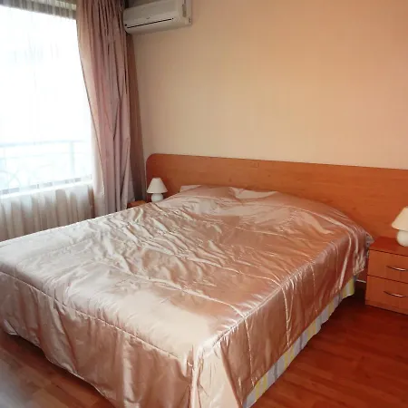 Апартхотел Sea View Iglika 2*
