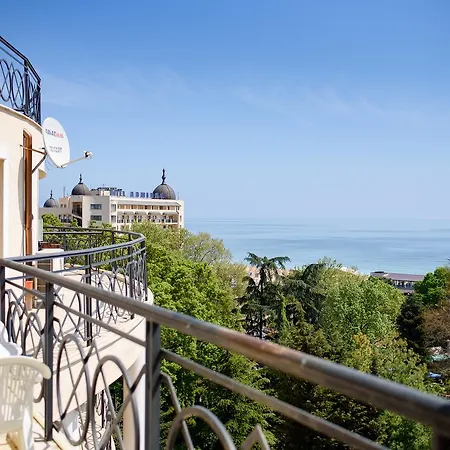 Sea View Iglika Апартхотел 2*